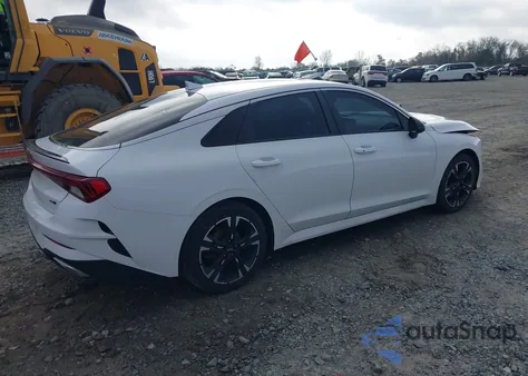 2021 Kia K5 Gt-Line z USA, uszkodzony, nr VIN 5XXG64J23MG063358